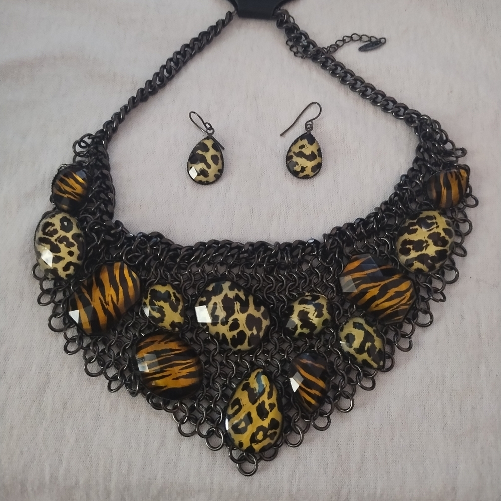 Animal print chain link necklace and earrings set